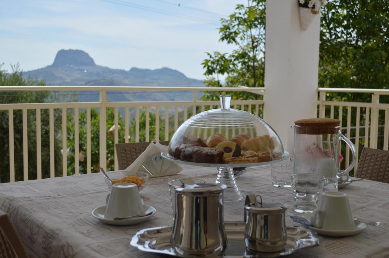 Bed And Breakfast Arcobaleno Casteltermini Extérieur photo
