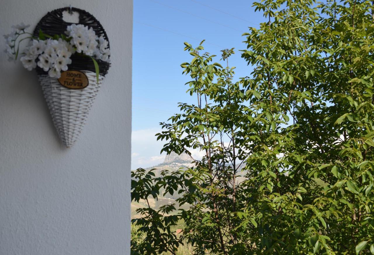 Bed And Breakfast Arcobaleno Casteltermini Extérieur photo